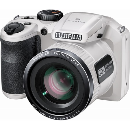 Fujifilm FinePix S6800 – доступный суперзум